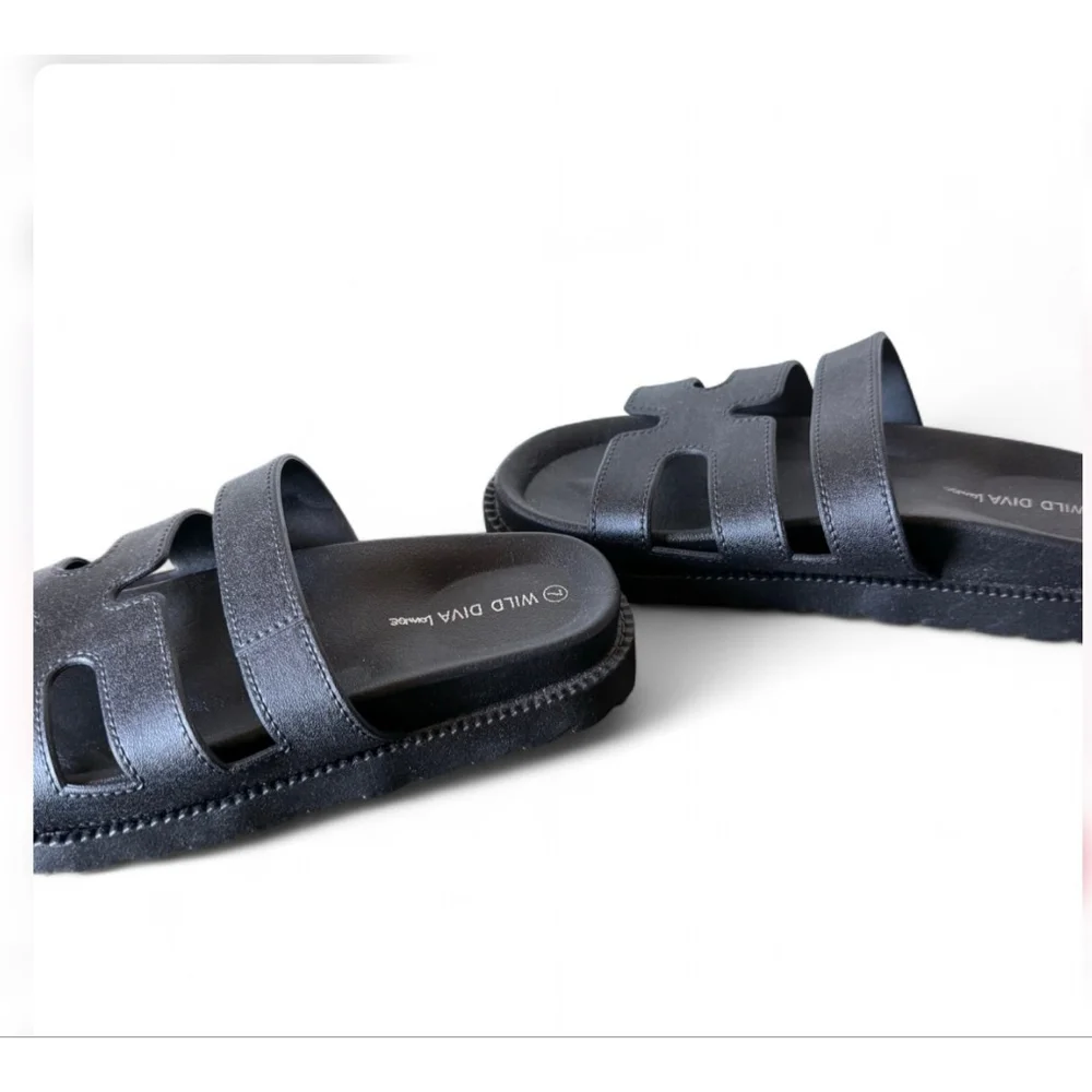 Wild Diva Black Slide Sandals Size 7 Double Strap Comfort Slides - Picture 2 of 4